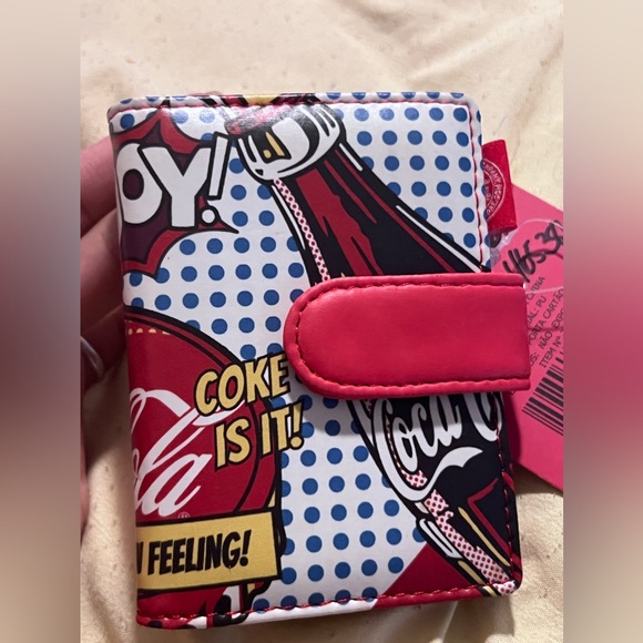 Coca-Cola card holder. - Picture 2 of 8